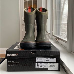 Bogs Classics Moss size 11 kids winter snow boots